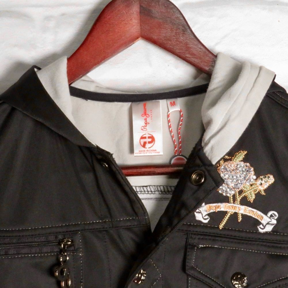 Stunning Pepe Jeans London sleeveless hoodie with embroidery - Picture 4 of 8